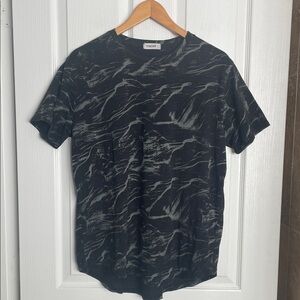 YININF -  Black and Green Marbled Tee Shirt